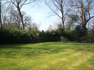 Photo 6- click for photo gallery